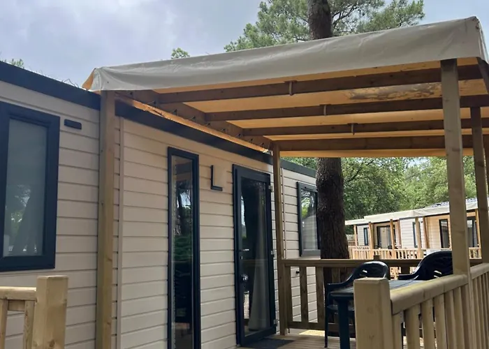 Les Maraises Camping