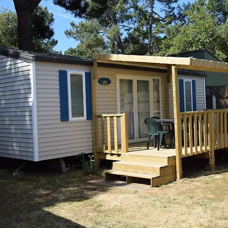 Les Maraises Campsite 3*