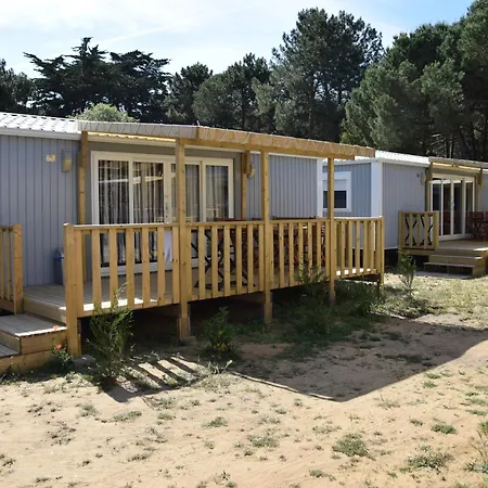 Campsite Les Maraises Saint-Martin-de-Re