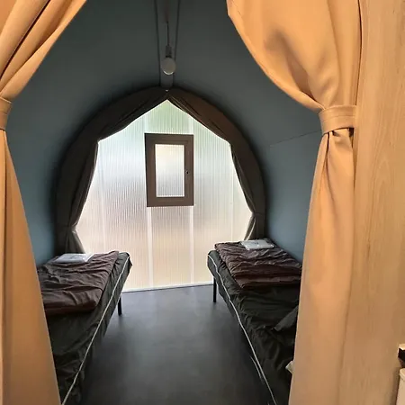 Les Maraises キャンプ場 3*