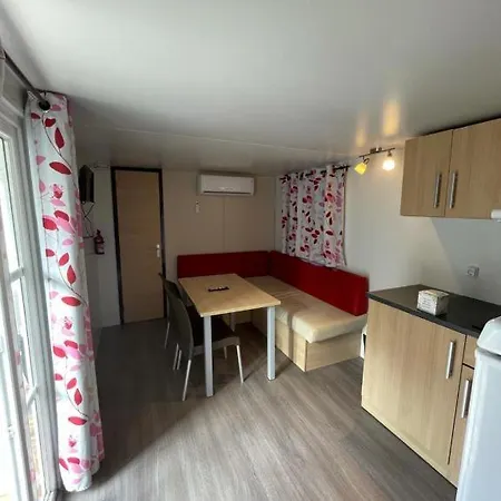 Campsite Les Maraises Saint-Martin-de-Re