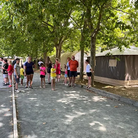 Campsite Les Maraises 3*