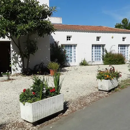 Les Maraises 3*