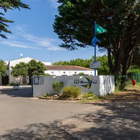 Campsite Les Maraises 3*