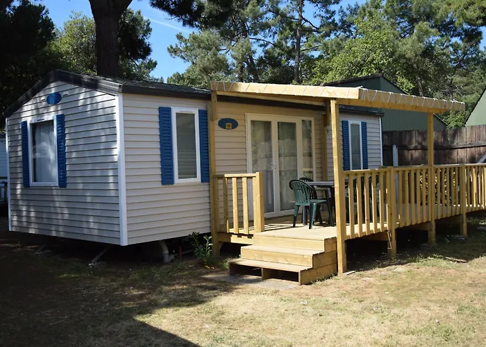 Les Maraises Camping 3*