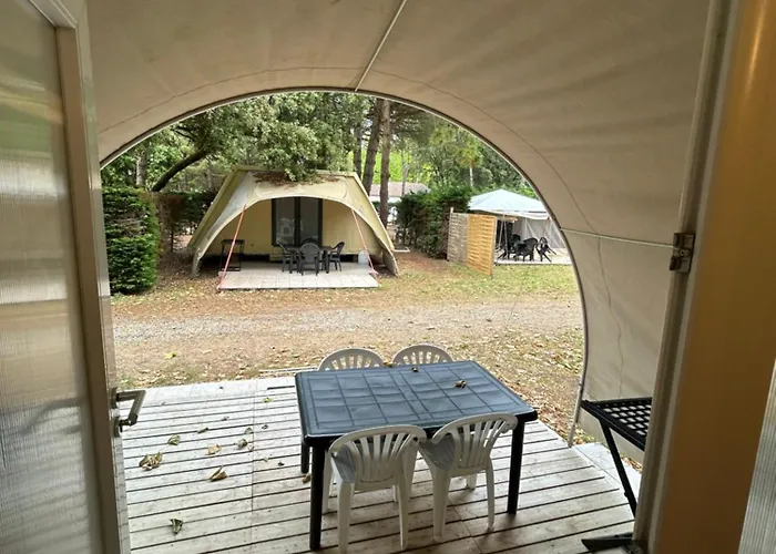 Les Maraises Camping 3*