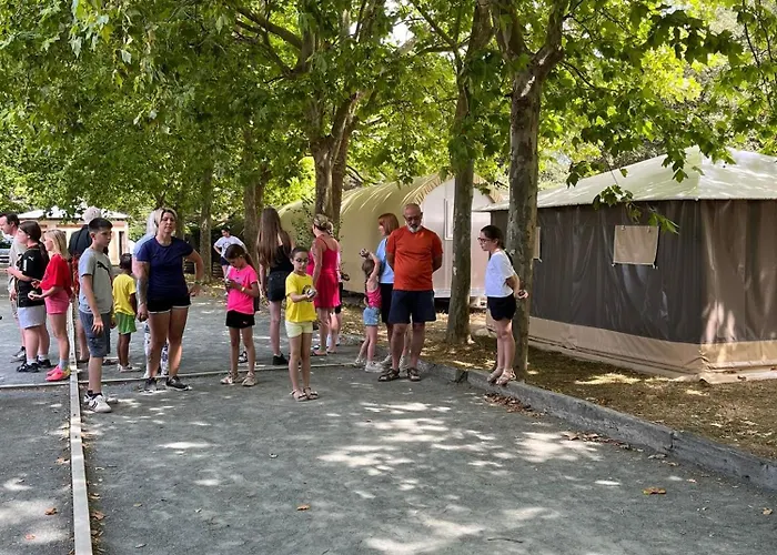 Camping Les Maraises 3*