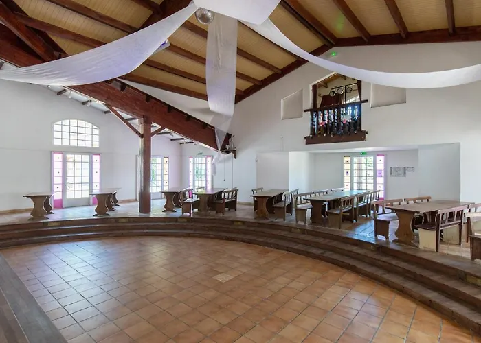 Camping Les Maraises 3*