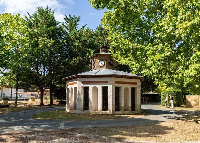 Camping Les Maraises